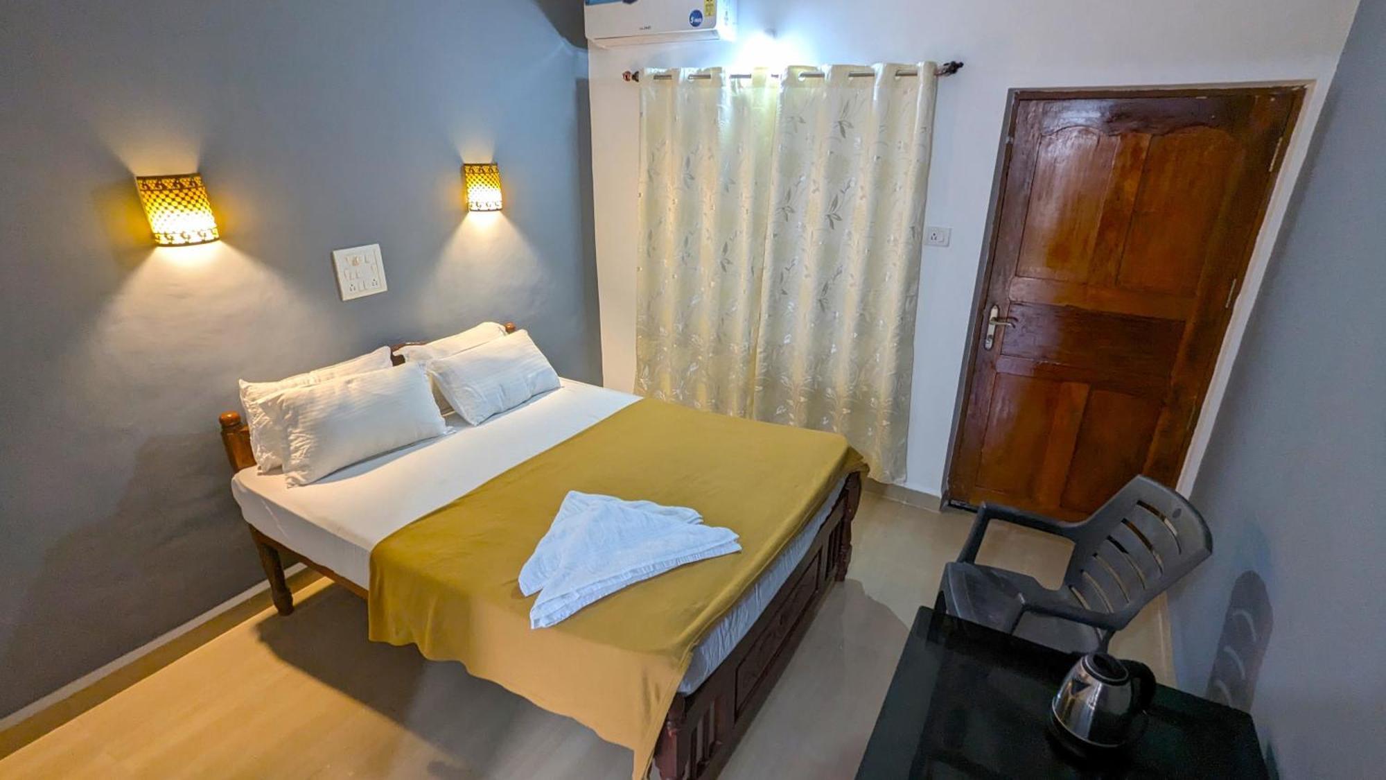 Santana Guest House Agonda Exterior photo